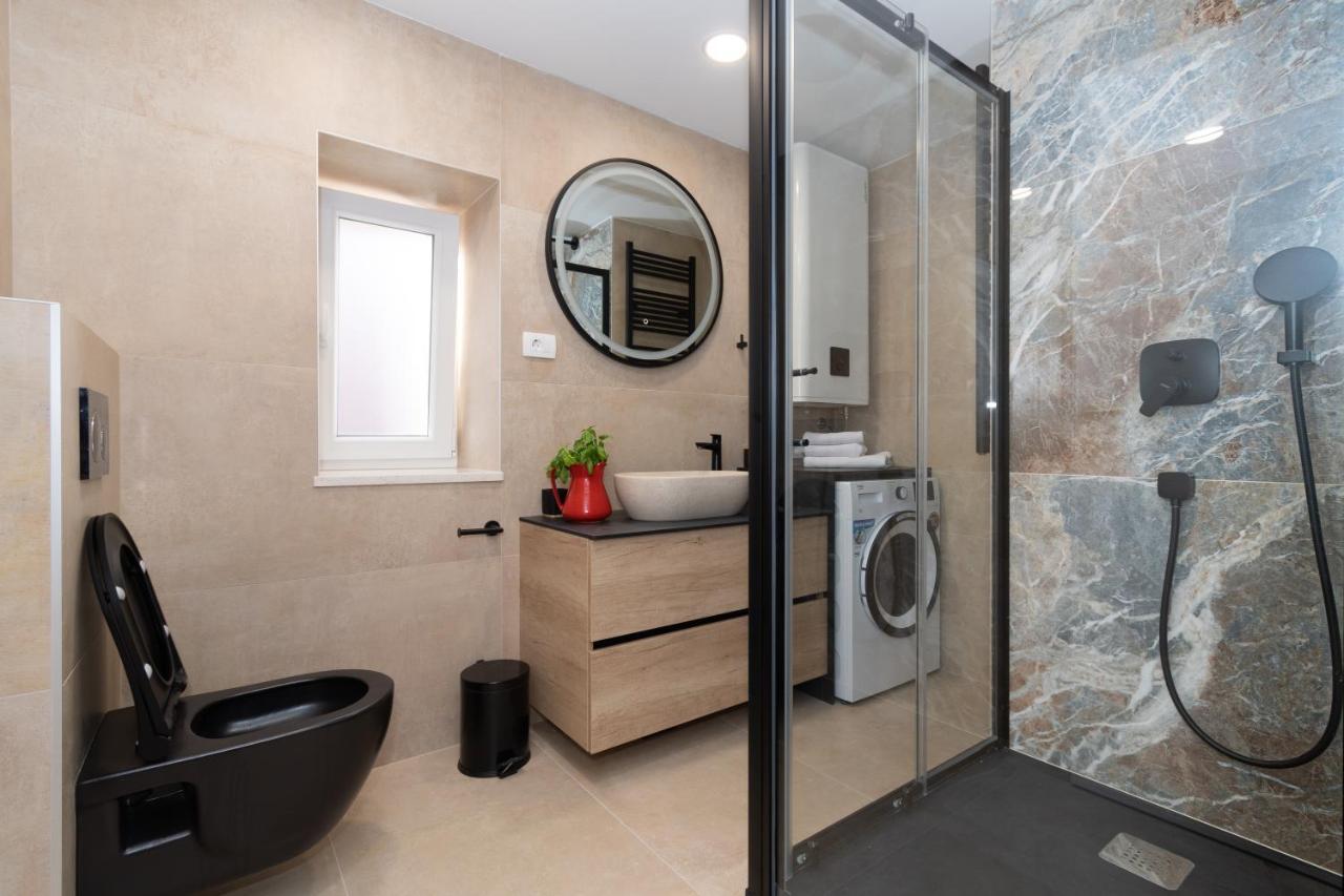 Ivka Makarska - Modern And Luxurious Oldtown Apartament מראה חיצוני תמונה